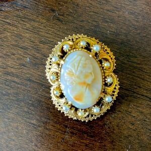 Vintage Florenza brooch pendant